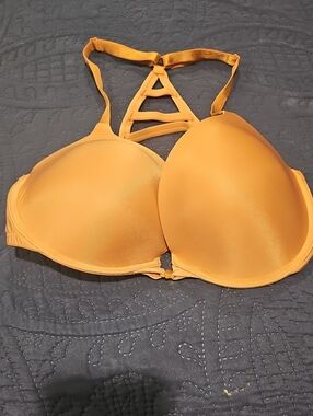 Victoria's Secret Peachy Strappy T-Back Push-Up Bra
